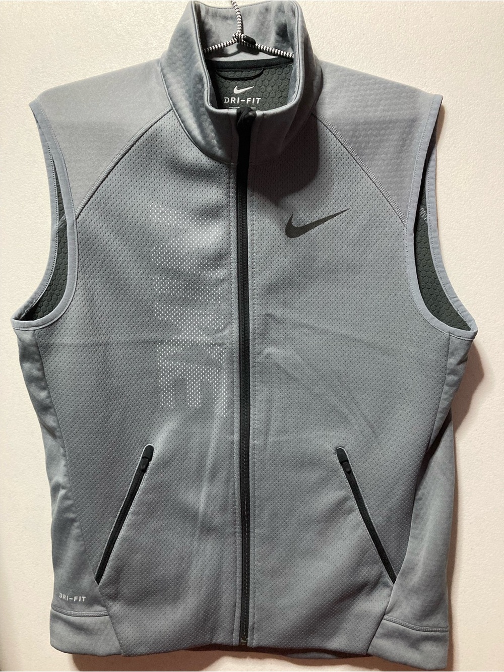Nike Grey Men’s Dri-FIT Sleeveless Zip Vest